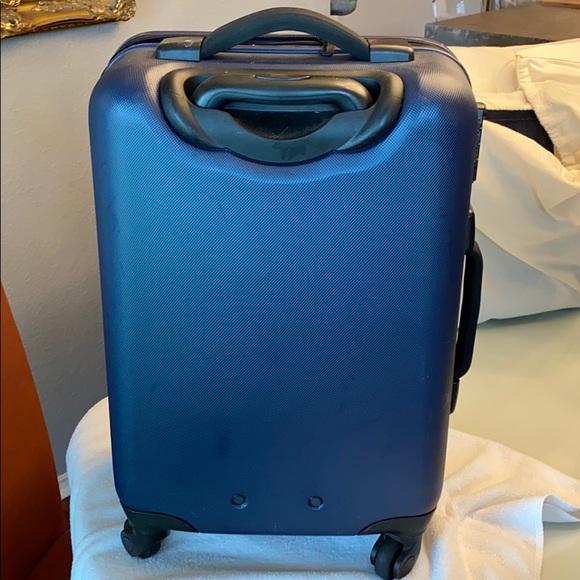 herschel rolling luggage